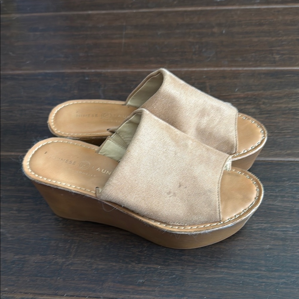 Chinese Laundry Women's Tan Wedge Sandals